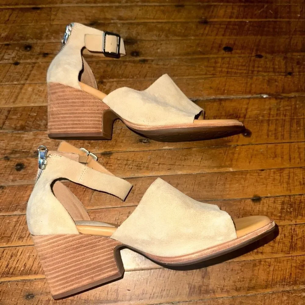 Korkease strappy ankle block heeled size 9 sandals